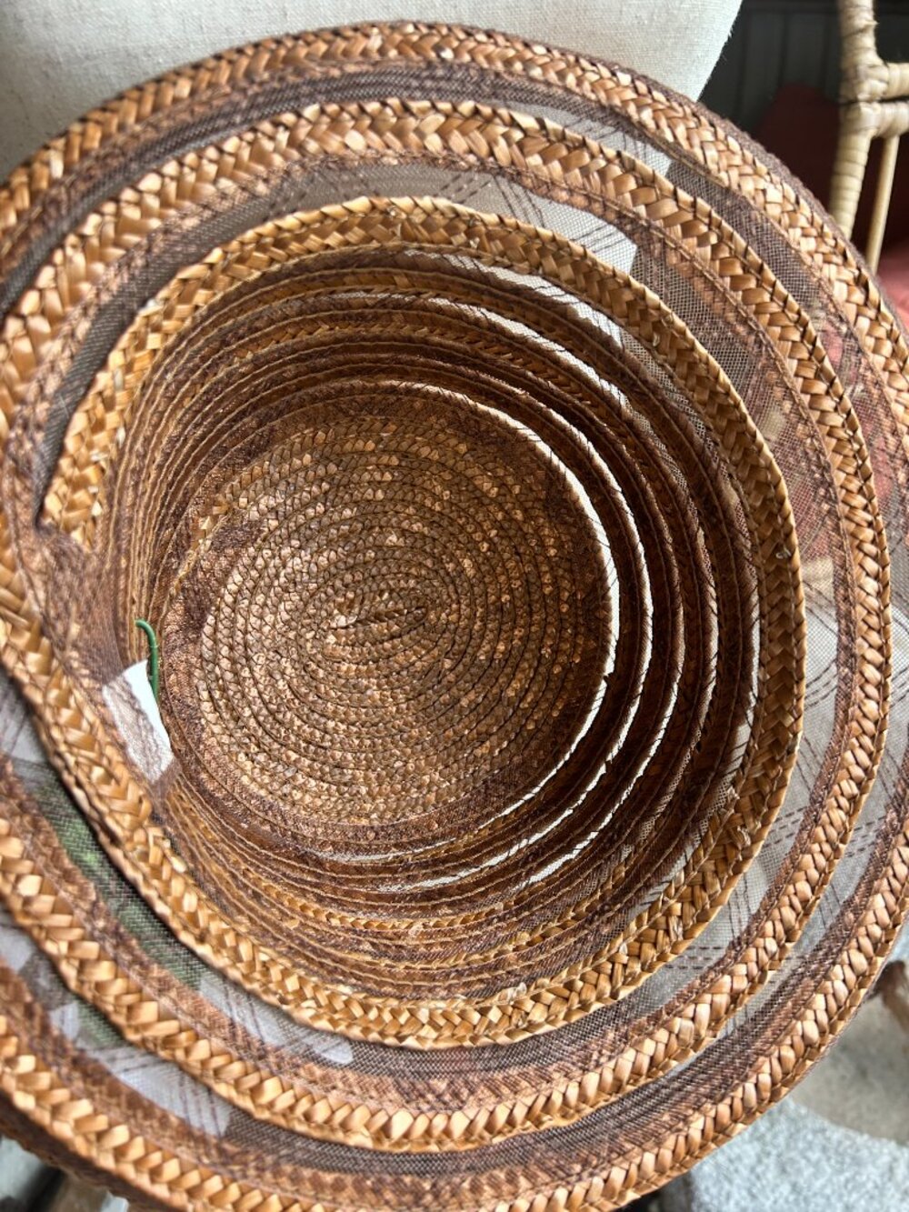 Vintage Style Brown Straw Mesh Cloche Sun Hat Wide Brim Floral Accent Removable - Picture 3 of 3